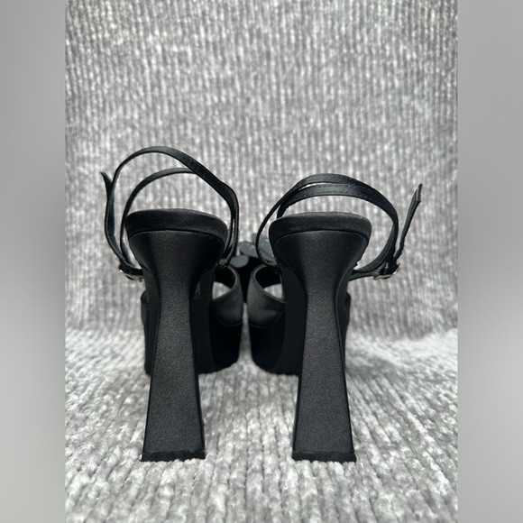 BLACK BOW HEELS - FASHION NOVA - SIZE 7 - Picture 3 of 4